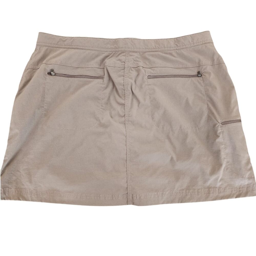 L.L. Bean Women's Size 18 Ash Brown Water-Repellent Comfort Trail Skort - Picture 3 of 13